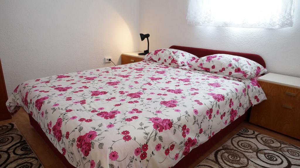 Apartments Red Rose Nin Zewnętrze zdjęcie