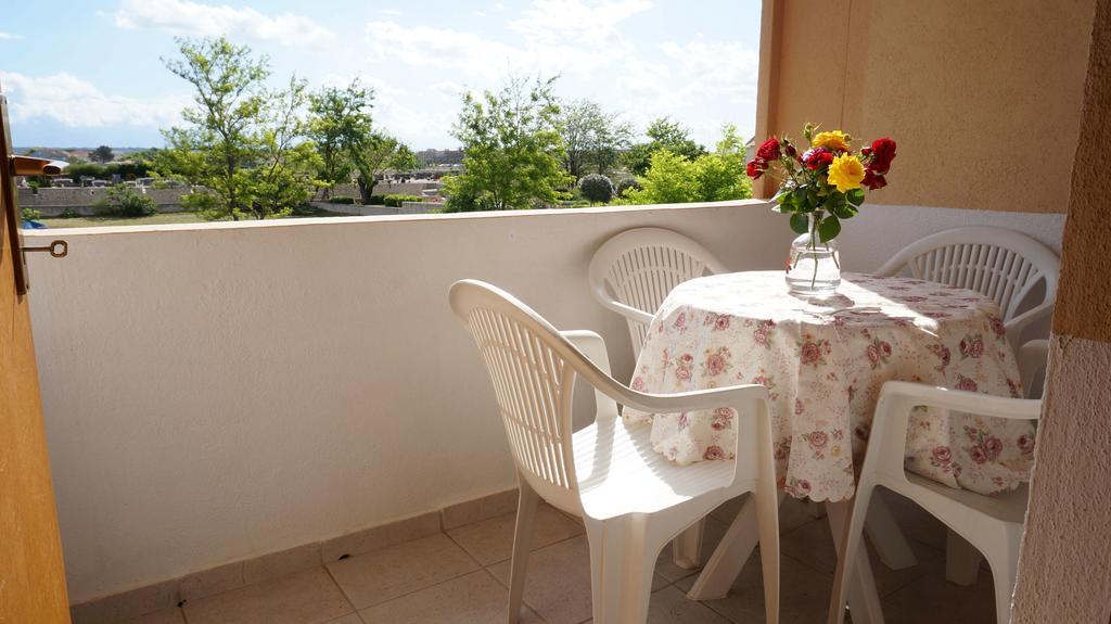 Apartments Red Rose Nin Zewnętrze zdjęcie
