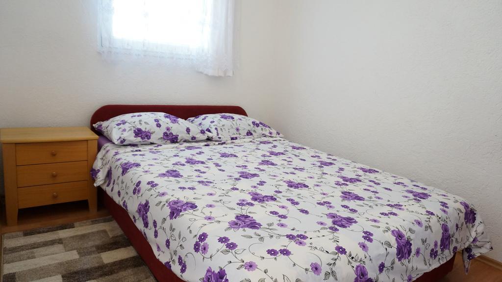 Apartments Red Rose Nin Zewnętrze zdjęcie